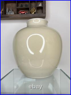 ALAN SPENCER GREEN Sussex Studio Pottery Ginger Jar, Yellow Glazed ALAN SPENCER GREEN Sussex Studio Pottery Ginger Jar, Yellow Glazed