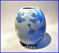 A Crystalline Glaze Vase