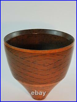 A Duncan Ross Burnished Vase 16cm high Studio Pottery, Perfect
