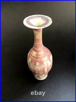A Mary Rich studio pottery vase 10.5 cm tall