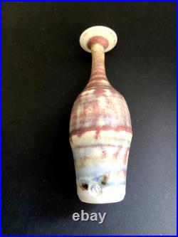 A Mary Rich studio pottery vase 10.5 cm tall