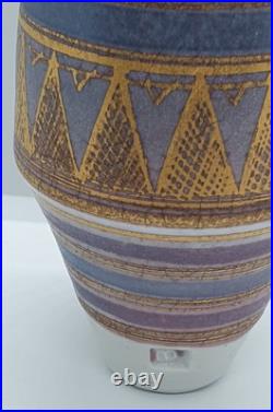 A Mary Rich studio pottery vase 13.5 cm tall (mgC6)