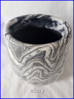 A gorgeous moyra stewart studio pottery vase