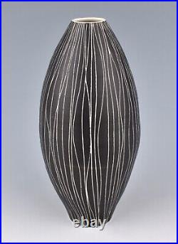 Anna Sykora Porzellan Black Sgraffito Porcelain Vase