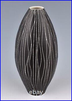 Anna Sykora Porzellan Black Sgraffito Porcelain Vase