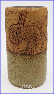 Bernard Rooke Studio Stoneware Pottery Fossil Vase 20th Century Bernard Rooke Studio Stoneware Pottery Fossil Vase 20th Century