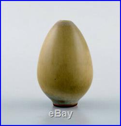 Berndt Friberg, Gustavsberg Studio Hand. Rare pottery vase, egg shaped, 1950/60s