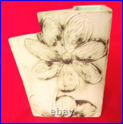 CARN POTTERY RED SPOT SLOPED LEDGE VASE SIGNED by JOHN BEUSMANS RARE