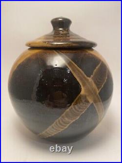 Carole Glover Studio Pottery Large Round Decorative Vase Jar With Lid Carole Glover Studio Pottery Large Round Decorative Vase Jar With Lid