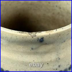 Collectible Denise Wren (Oxshott Pottery) 16cm Cream & Blue Glazed Vase c1920 Collectible Denise Wren (Oxshott Pottery) 16cm Cream & Blue Glazed Vase c1920