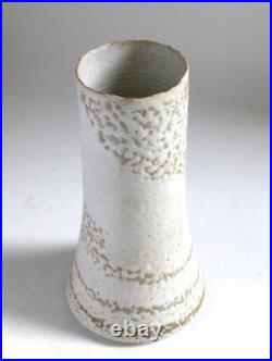 Deirdre Burnett Studio Pottery Stoneware Chimney Vase. 17.5cm