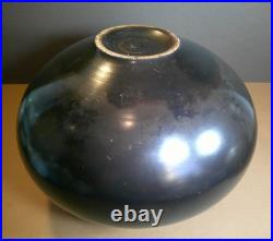 Duncan Ayscough Globular Studio Pottery Burnished Vase Duncan Ayscough Globular Studio Pottery Burnished Vase