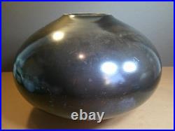 Duncan Ayscough Globular Studio Pottery Burnished Vase Duncan Ayscough Globular Studio Pottery Burnished Vase