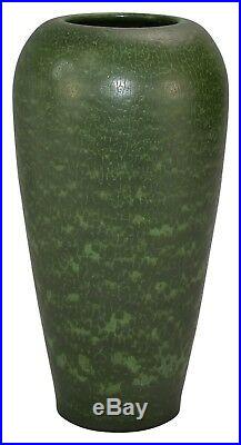 Ephraim Faience Pottery 2005 Antique Green Sandhill Vase 101