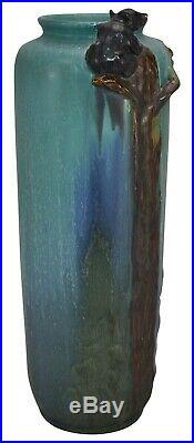 Ephraim Faience Pottery 2005 Blue Glaze Variation Climbing Black Bear Vase 406