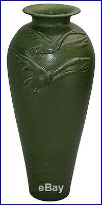 Ephraim Faience Pottery 2006 Flying Cranes Show Vase 652
