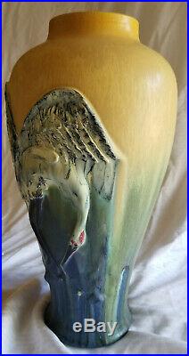 Ephraim Faience Pottery 2006 Limited Edition Number 24/50 Whooping Crane Vase