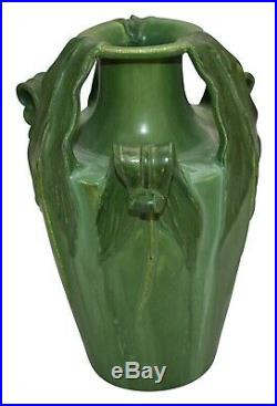 Ephraim Faience Pottery 2013 Spring Arrowroot Green Ceramic Vase F01