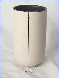 Gorgeous Louise Darby studio pottery porcelain sculptural design vase