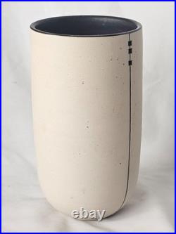 Gorgeous Louise Darby studio pottery porcelain sculptural design vase