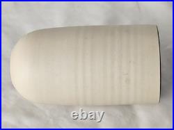 Gorgeous Louise Darby studio pottery porcelain sculptural design vase