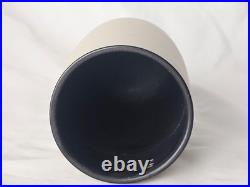 Gorgeous Louise Darby studio pottery porcelain sculptural design vase
