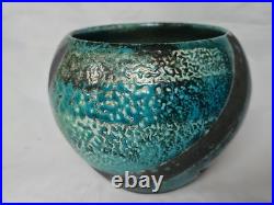 Gorgeous Usch Spettigue studio pottery raku vase bowl form
