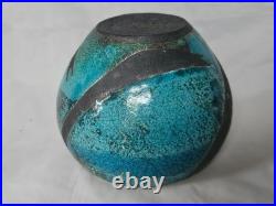 Gorgeous Usch Spettigue studio pottery raku vase bowl form