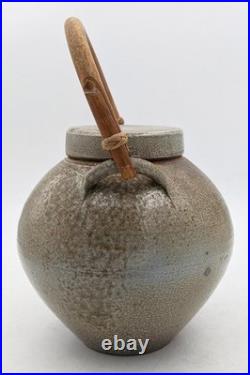 Gwyn Hanssen Pigott Studio Pottery Salt Glaze Teapot 20th Century