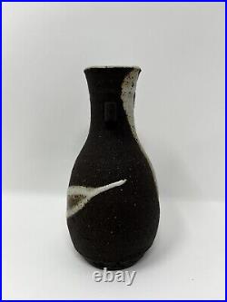 Janet Leach lugged stoneware vase for Leach pottery #107