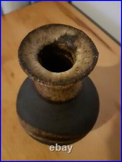 Janet Leach signed black clay vase in excellent condition no damage 16cm high
