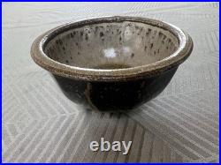 Jim Malone Stoneware Cut Sided Footed Bowl 13 CM Dia With Gold Metallic Jim Malone Stoneware Cut Sided Footed Bowl 13 CM Dia With Gold Metallic
