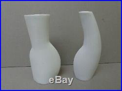 Jude Jelfs. British Studio Pottery. Pair of modernist figural vases. Porcelain