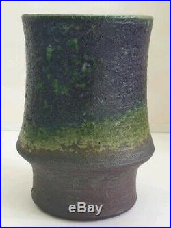 Liisa Hallamaa (1925 2008) Studio Pottery Vase. ARABIA FINLAND
