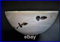 Mark Griffiths studio pottery stoneware footed bowl. 19.5 cm dia