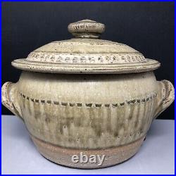 Mike Dodd studio Pottery Incised decor stoneware Lidded Pot with Ash glaze #1793 Mike Dodd studio Pottery Incised decor stoneware Lidded Pot with Ash glaze #1793