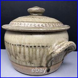 Mike Dodd studio Pottery Incised decor stoneware Lidded Pot with Ash glaze #1793 Mike Dodd studio Pottery Incised decor stoneware Lidded Pot with Ash glaze #1793