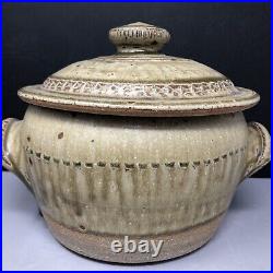 Mike Dodd studio Pottery Incised decor stoneware Lidded Pot with Ash glaze #1793 Mike Dodd studio Pottery Incised decor stoneware Lidded Pot with Ash glaze #1793