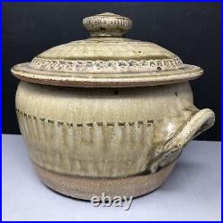 Mike Dodd studio Pottery Incised decor stoneware Lidded Pot with Ash glaze #1793 Mike Dodd studio Pottery Incised decor stoneware Lidded Pot with Ash glaze #1793