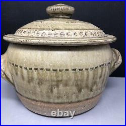 Mike Dodd studio Pottery Incised decor stoneware Lidded Pot with Ash glaze #1793 Mike Dodd studio Pottery Incised decor stoneware Lidded Pot with Ash glaze #1793