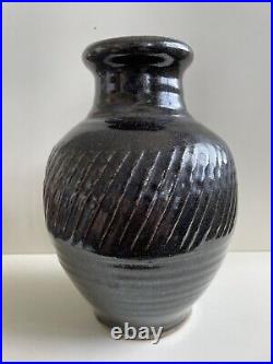Miroslav (Mirek) Smísek OBE (1925 2013) studio pottery vase ex-Leach Potter