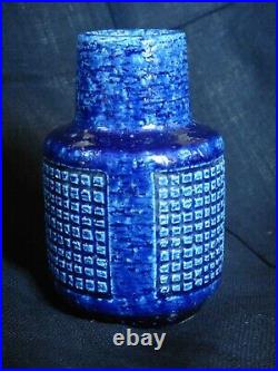 Palshus vase in chamotte clay w deep blue glaze, Danish mid-mod studio ceramic
