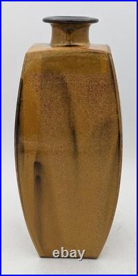 Philip Leach Springfield Studio Pottery Vase 20th Century Philip Leach Springfield Studio Pottery Vase 20th Century