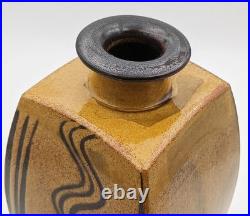 Philip Leach Springfield Studio Pottery Vase 20th Century Philip Leach Springfield Studio Pottery Vase 20th Century