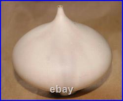 ROSE CABAT Studio Art Pottery Feelie Vase Signed Cream Onion shape