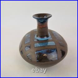 Reet Gilday Studio Pottery Vase Of Flattened Form 12cm High