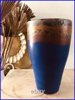 SARAH PERRY studio pottery vase (Hans Coper / Lucie Rie pupil)