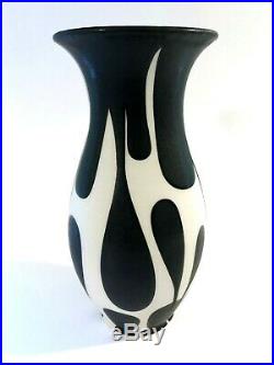 Sam Scott NW Studio Art Pottery Vase Black Matte Glaze on White Porcelain