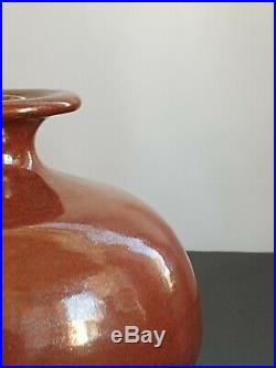 Shigeo Shiga Vase Tomato glaze. Australian Studio Pottery