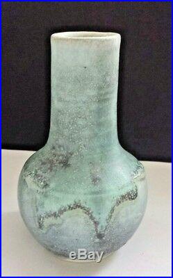 Shunichi Inoue Vase. Australian Studio Pottery